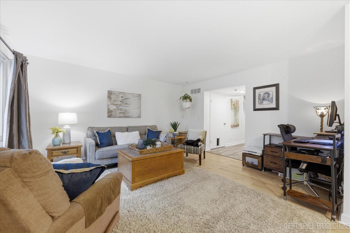 349 E Roland Drive, Glendale Heights, IL 60139