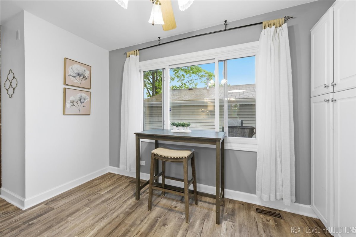 349 E Roland Drive, Glendale Heights, IL 60139