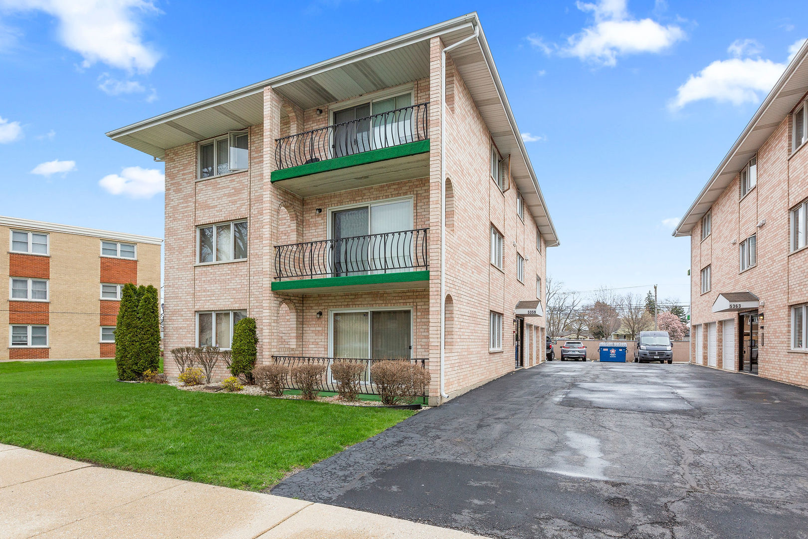 5359 Edison Avenue #2N, Oak Lawn, IL 60453