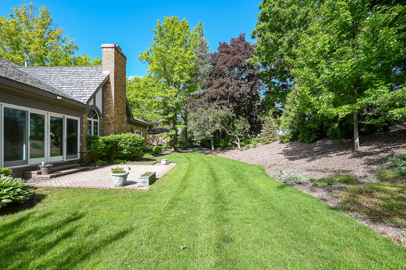 68 Berkshire Court, Burr Ridge, IL 60527