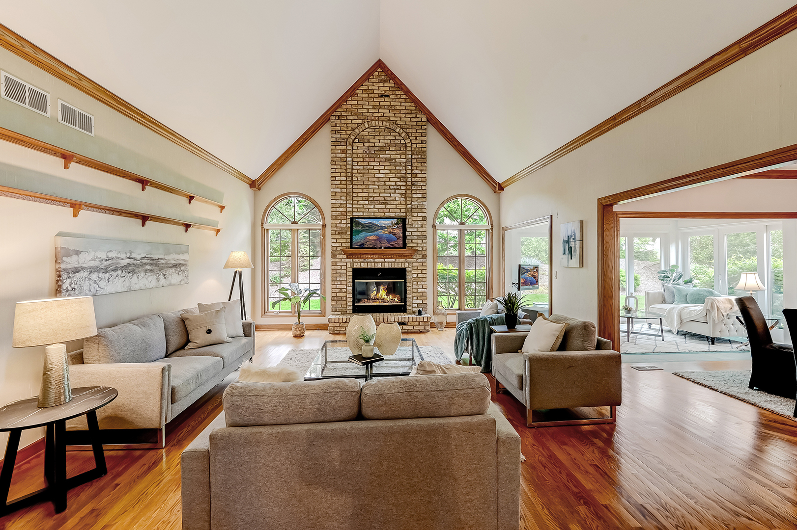 68 Berkshire Court, Burr Ridge, IL 60527