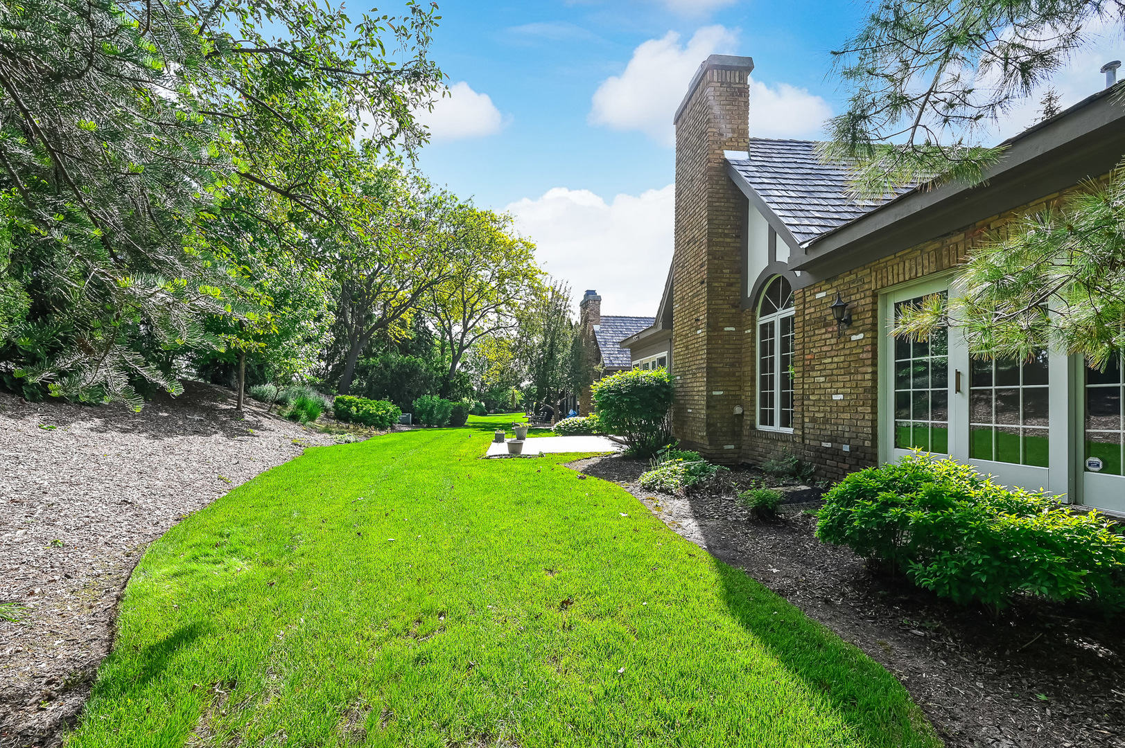 68 Berkshire Court, Burr Ridge, IL 60527