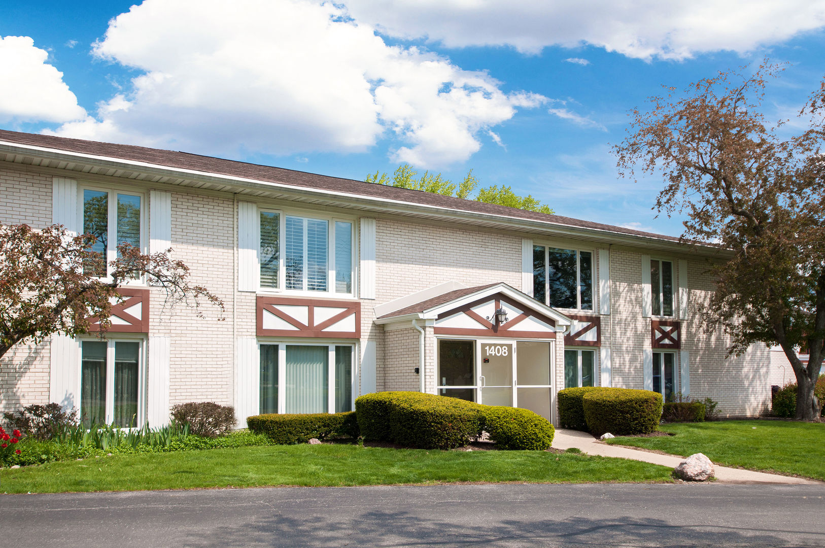 1408 S New Wilke Road #2-B, Arlington Heights, IL 60005