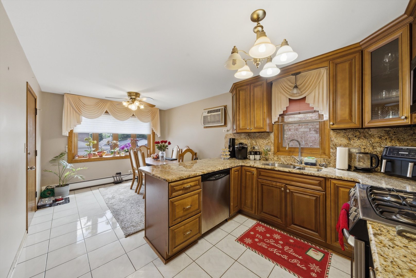 4433 N Neenah Avenue, Harwood Heights, IL 60706