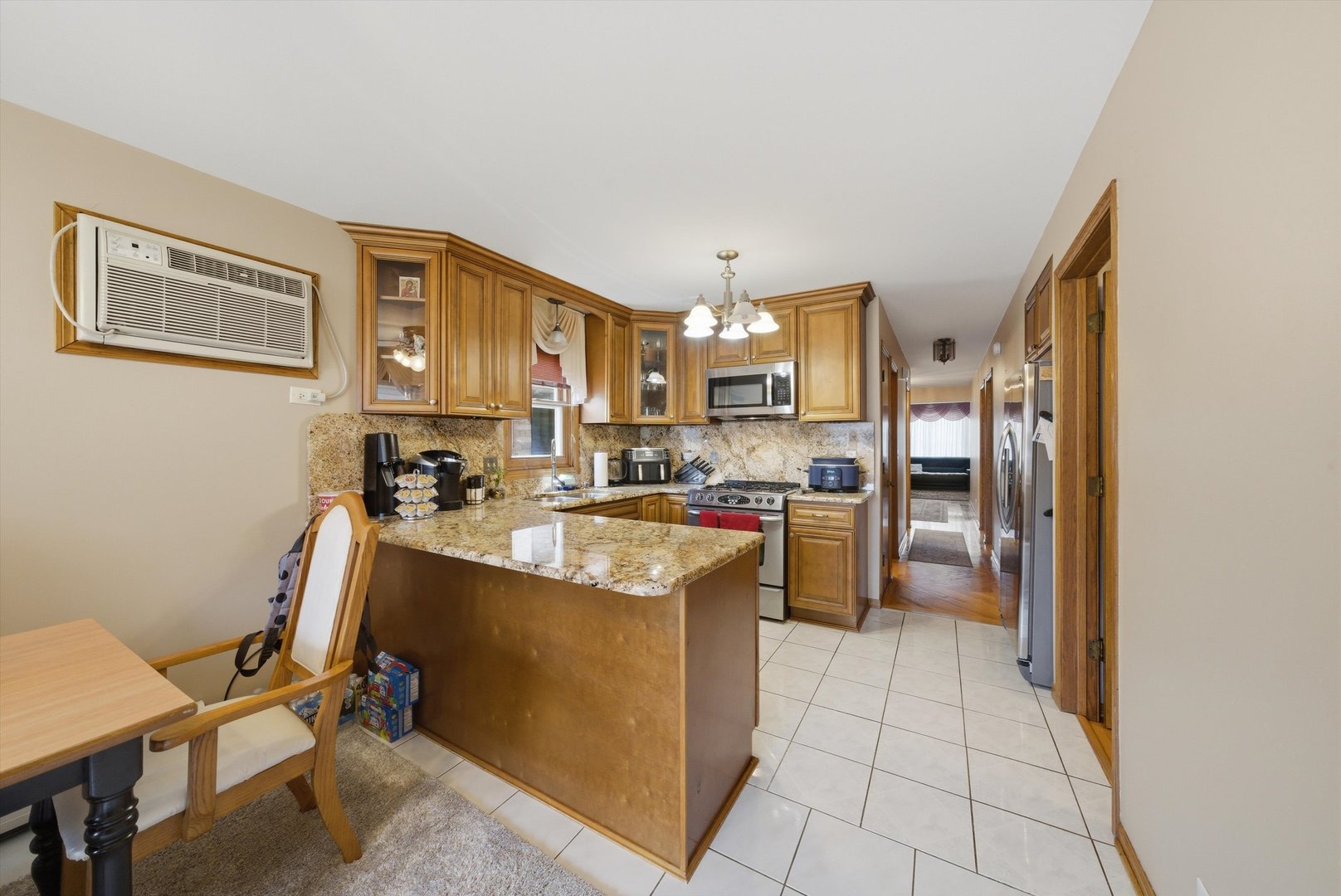 4433 N Neenah Avenue, Harwood Heights, IL 60706