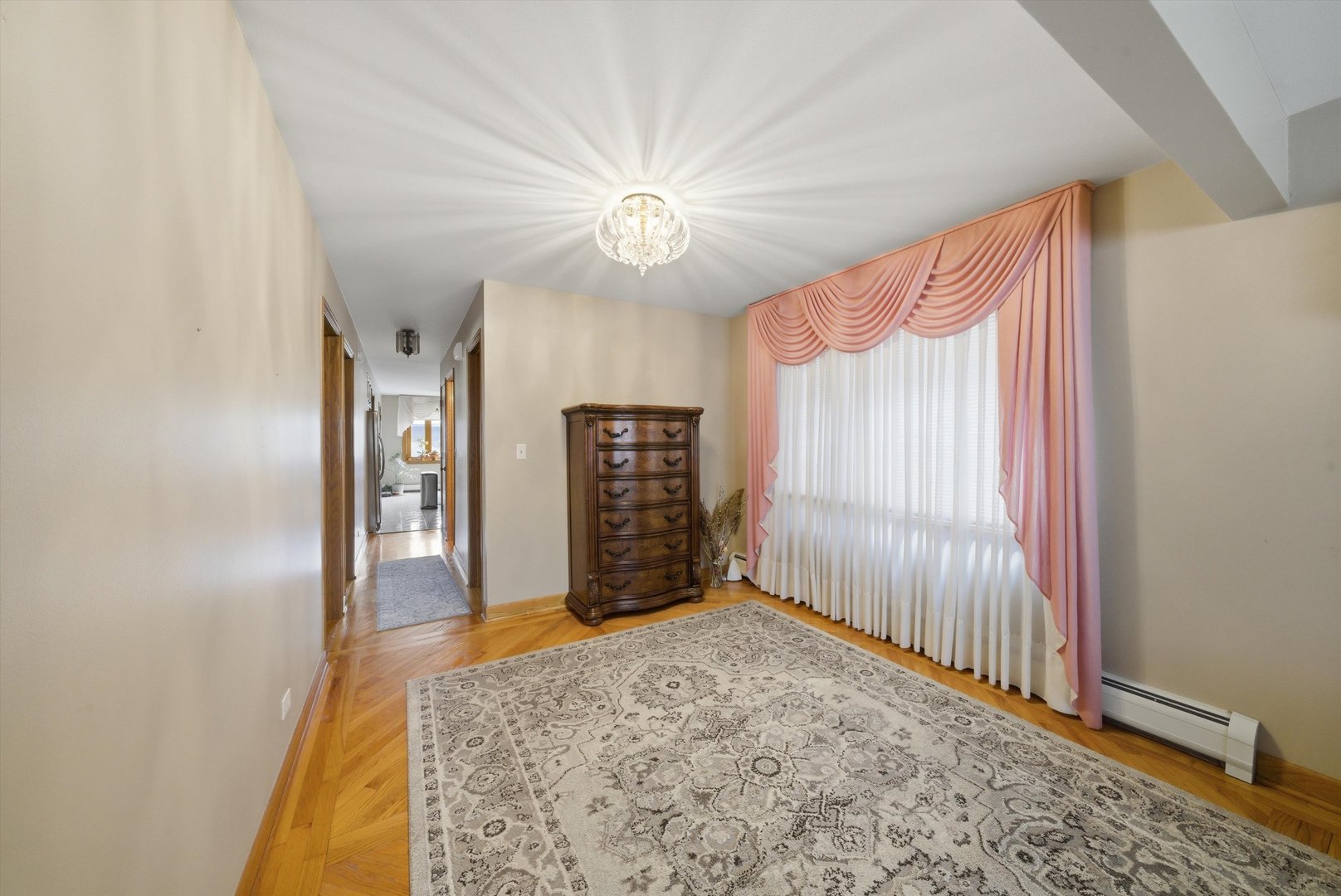 4433 N Neenah Avenue, Harwood Heights, IL 60706