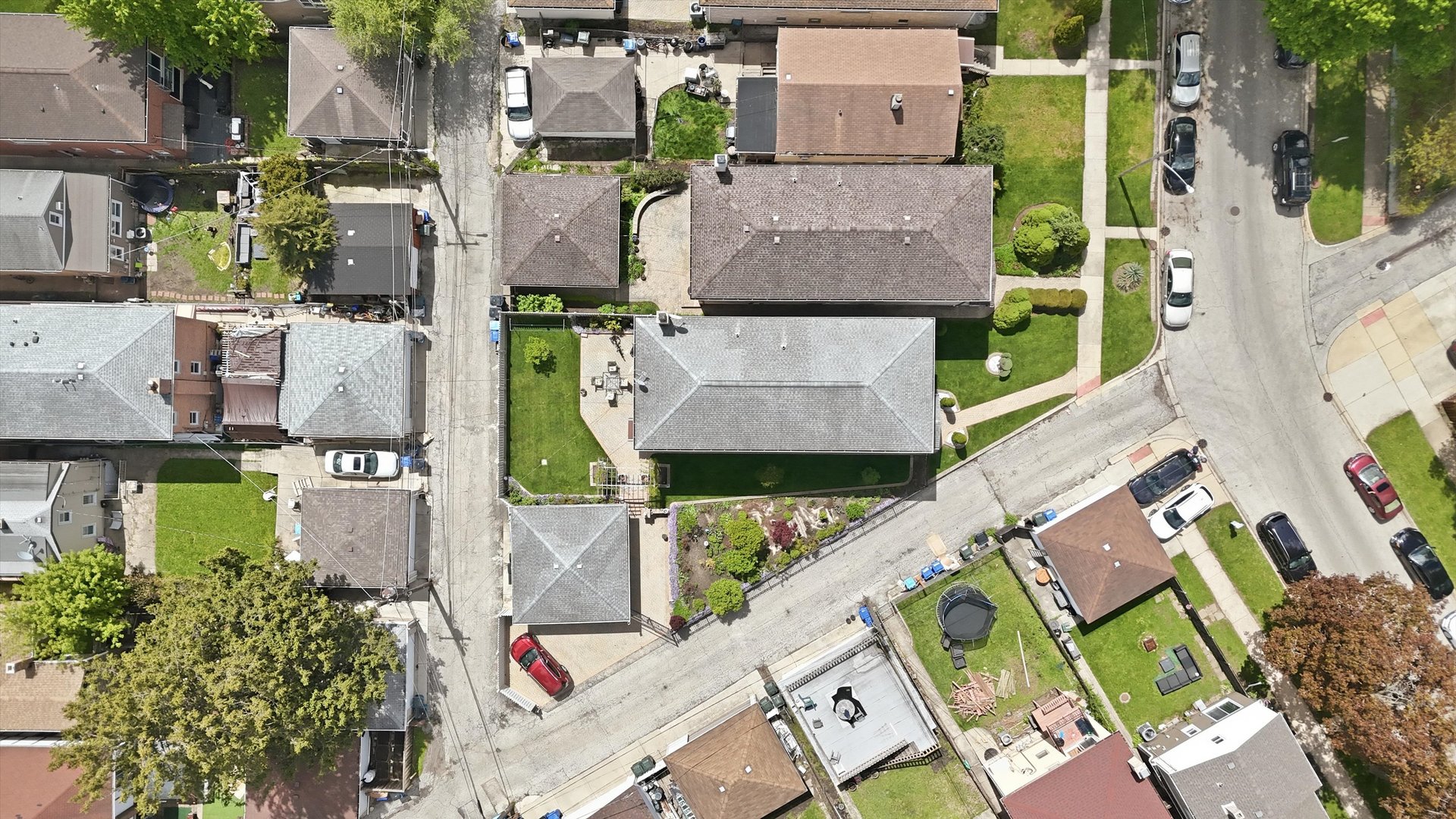 4433 N Neenah Avenue, Harwood Heights, IL 60706