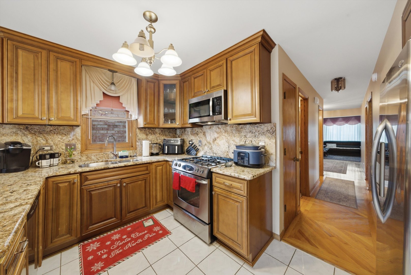 4433 N Neenah Avenue, Harwood Heights, IL 60706