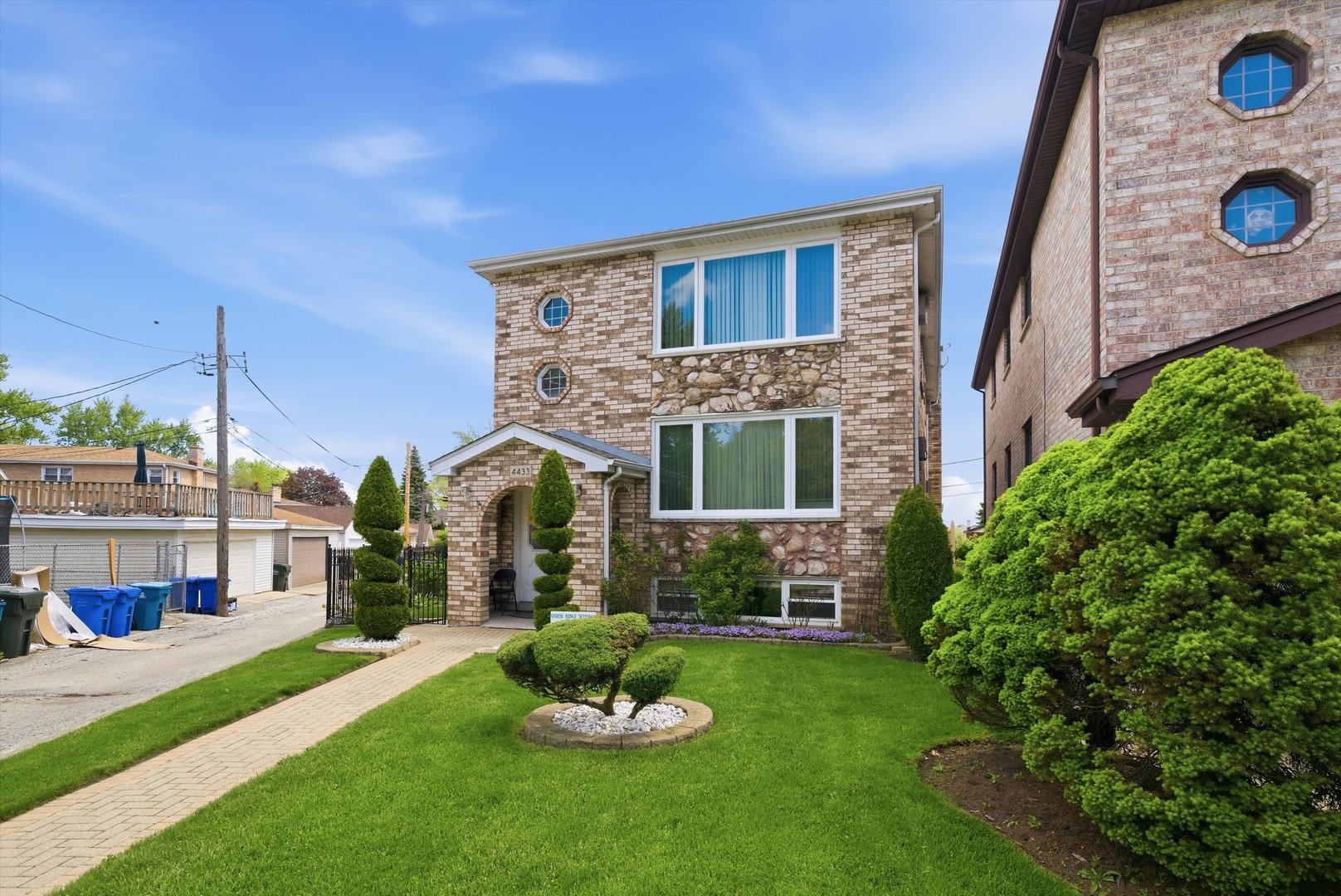 4433 N Neenah Avenue, Harwood Heights, IL 60706