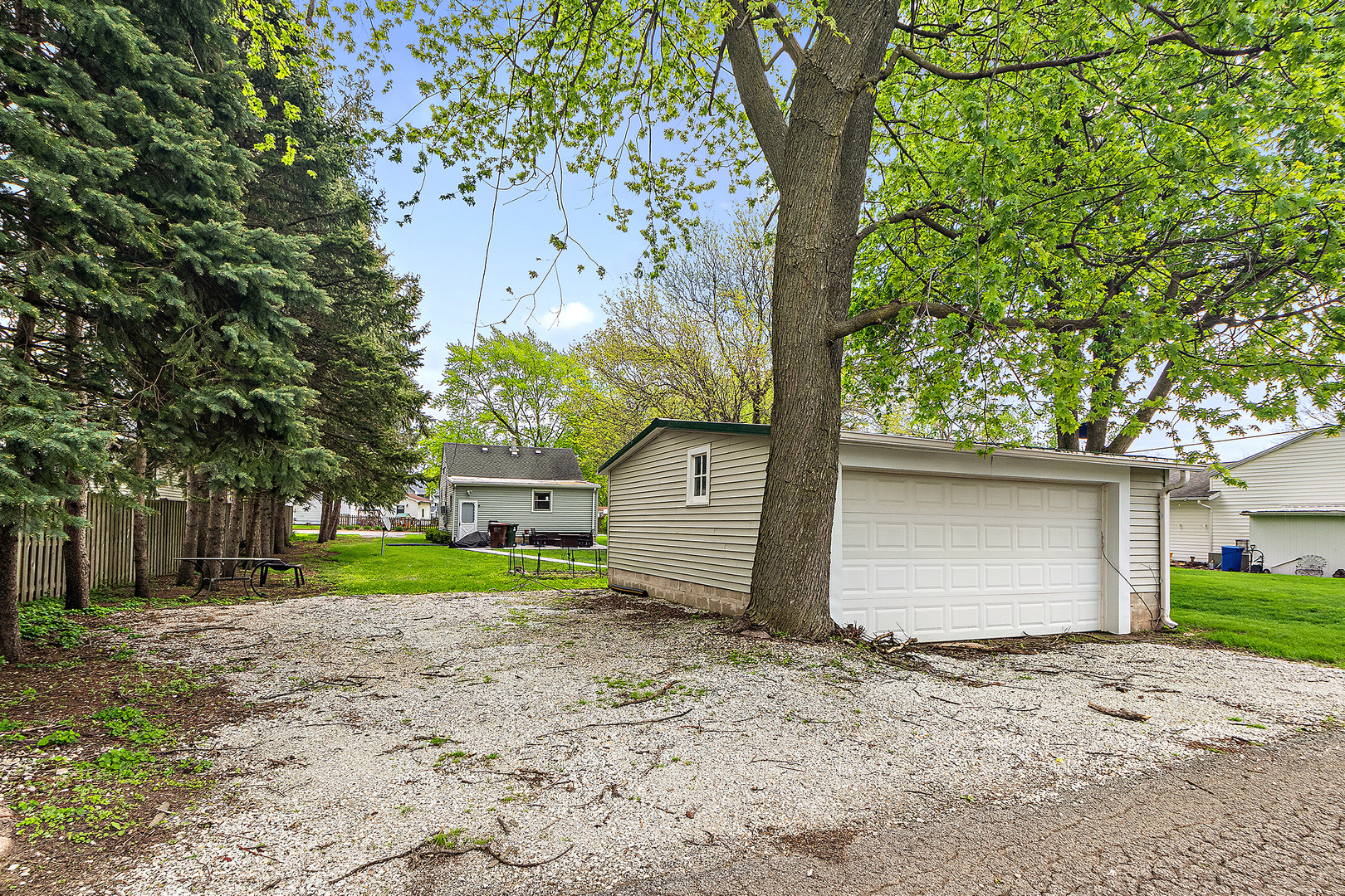 123 S Elm Street, Manteno, IL 60950