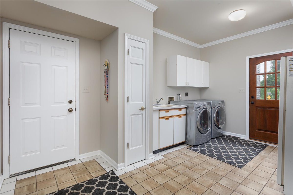6191 Shorewood Court, Lisle, IL 60532