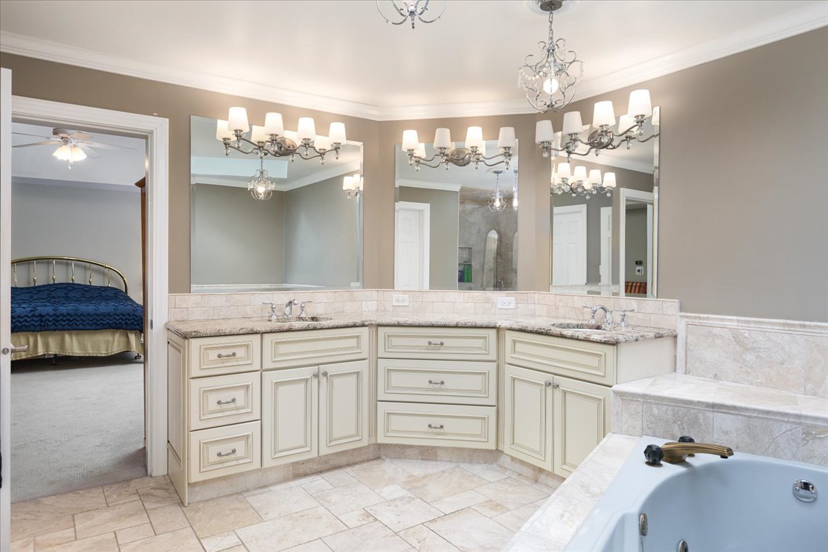6191 Shorewood Court, Lisle, IL 60532