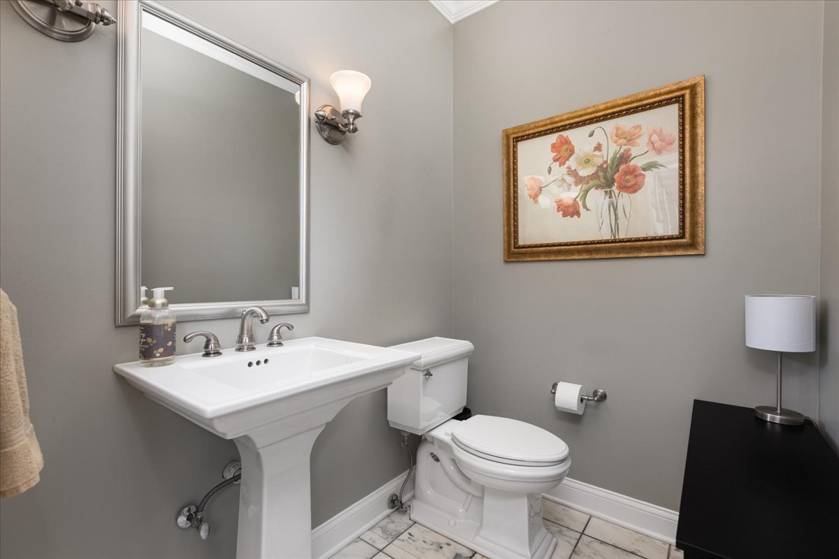 6191 Shorewood Court, Lisle, IL 60532