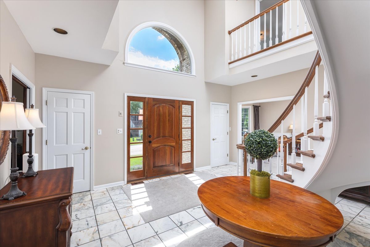 6191 Shorewood Court, Lisle, IL 60532