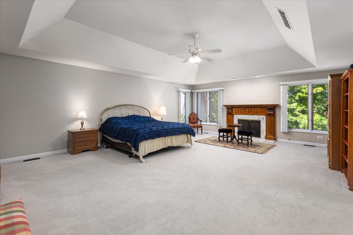 6191 Shorewood Court, Lisle, IL 60532