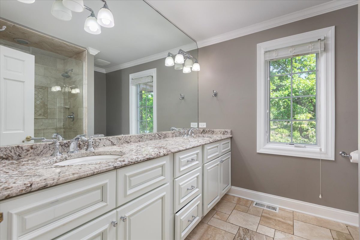 6191 Shorewood Court, Lisle, IL 60532