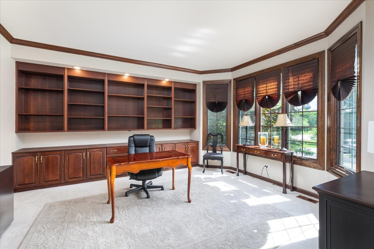 6191 Shorewood Court, Lisle, IL 60532