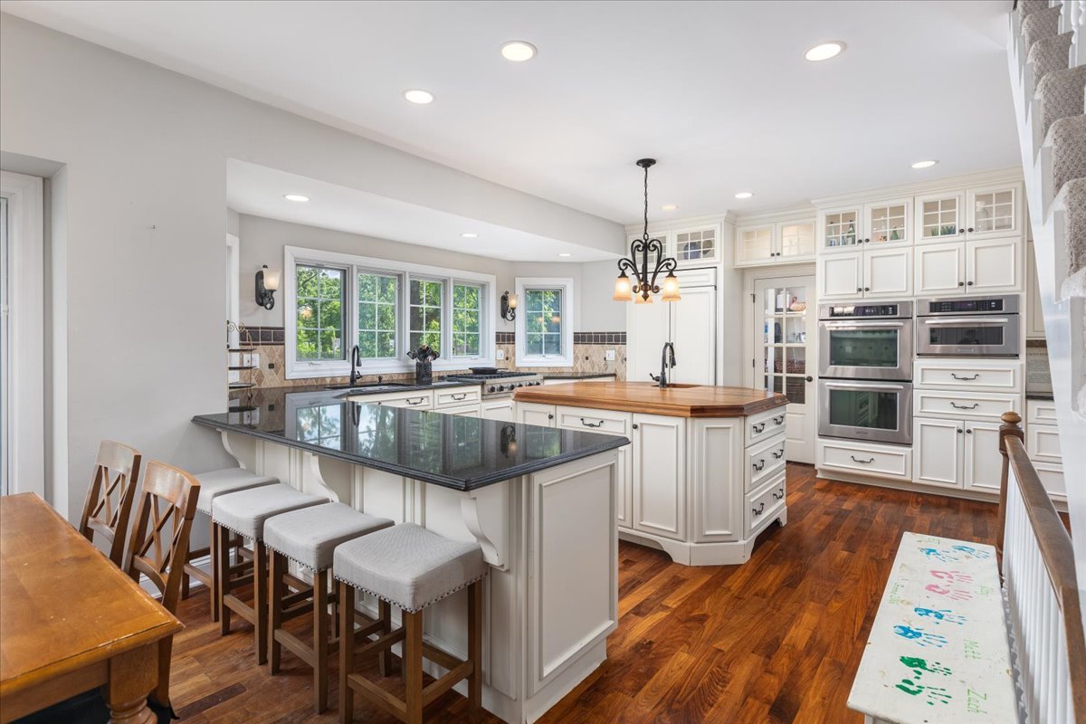 6191 Shorewood Court, Lisle, IL 60532