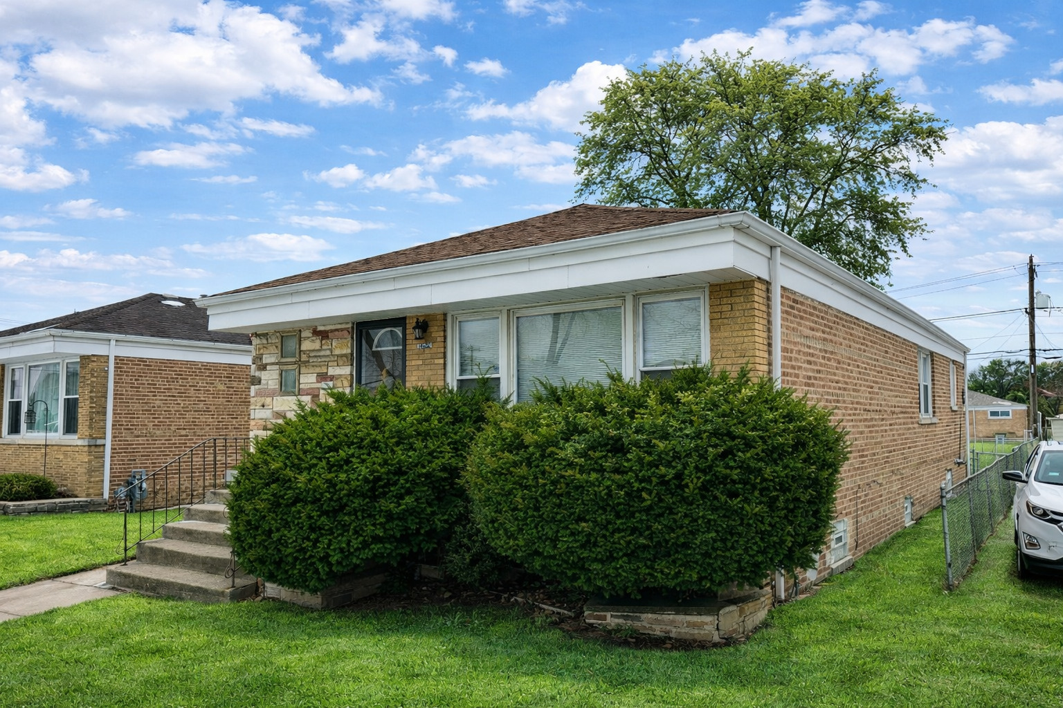 14522 S Marquette Avenue, Burnham, IL 60633