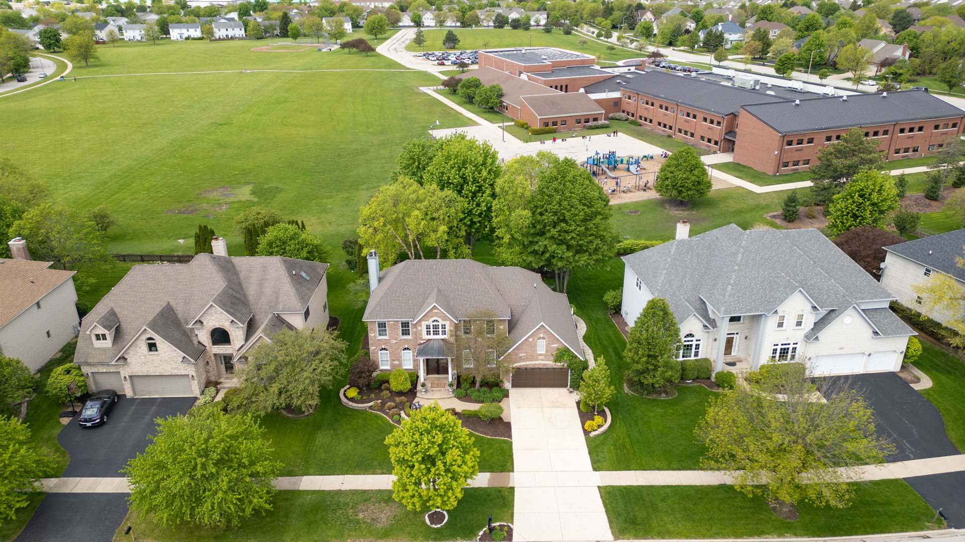 2523 Skylane Drive, Naperville, IL 60564