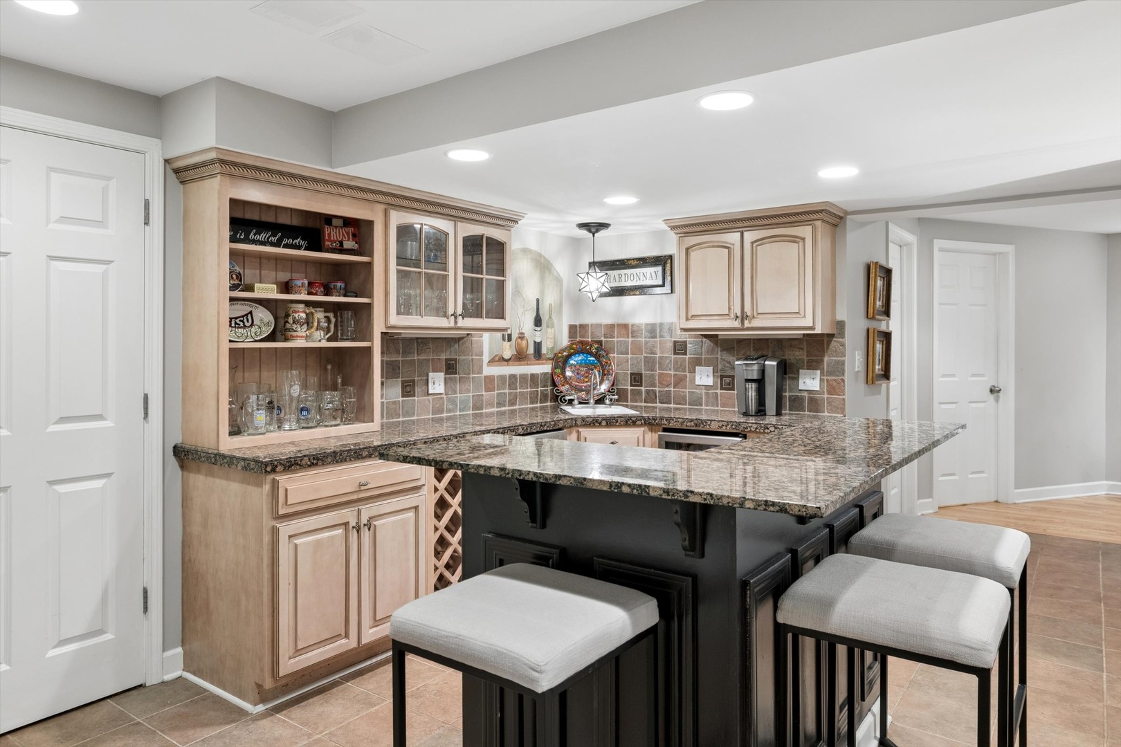 2523 Skylane Drive, Naperville, IL 60564
