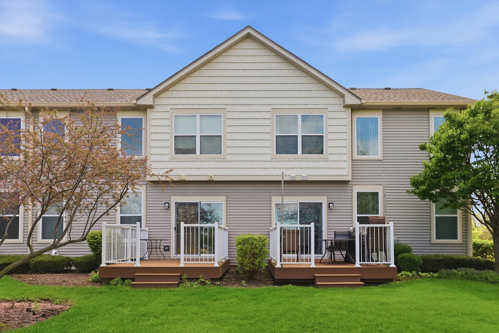 918 Oak Ridge Boulevard, Elgin, IL 60120