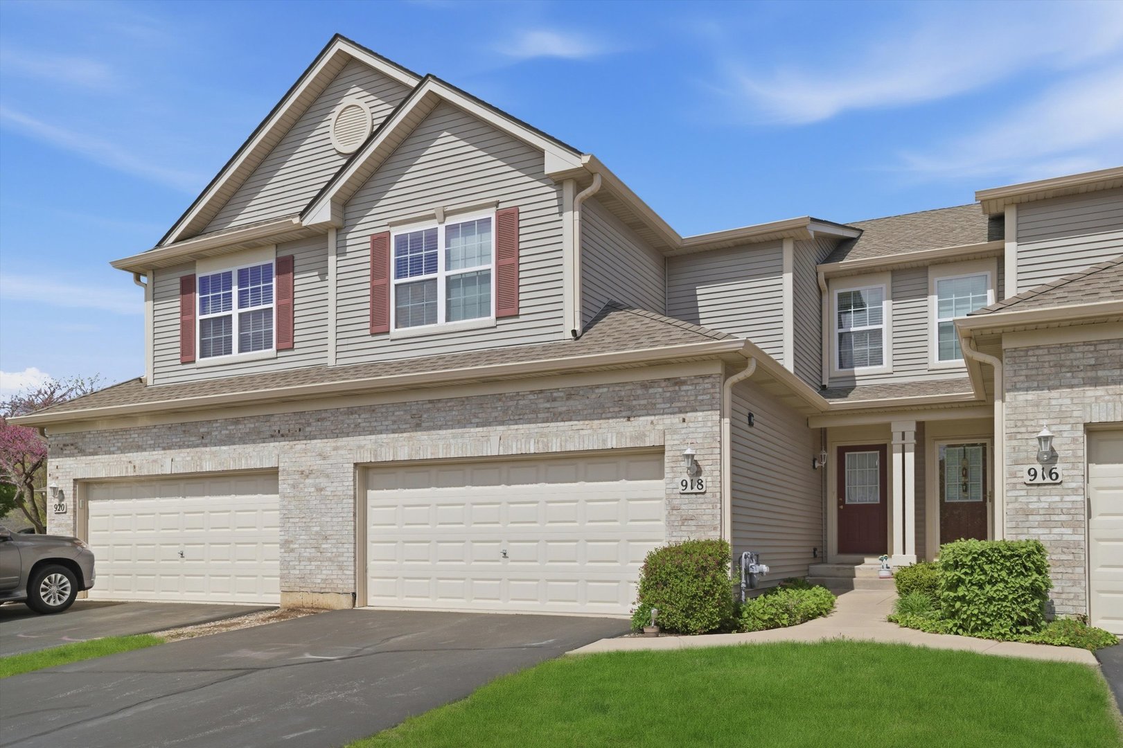 918 Oak Ridge Boulevard, Elgin, IL 60120