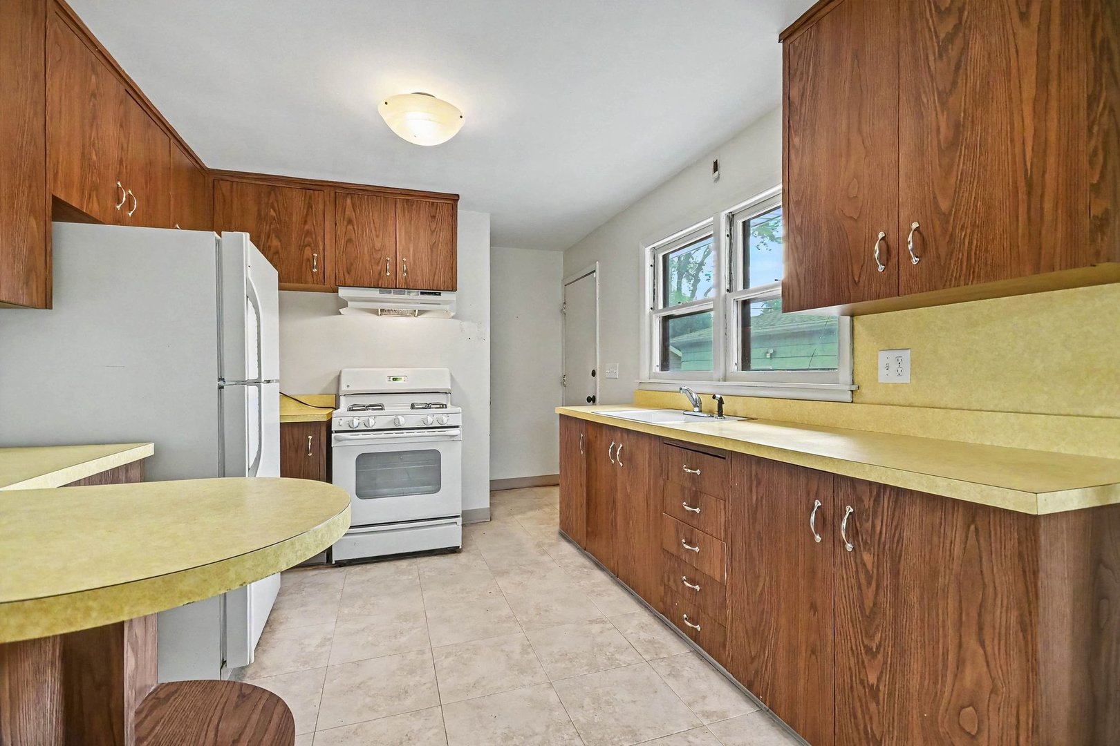 539 Lincoln Street, Algonquin, IL 60102