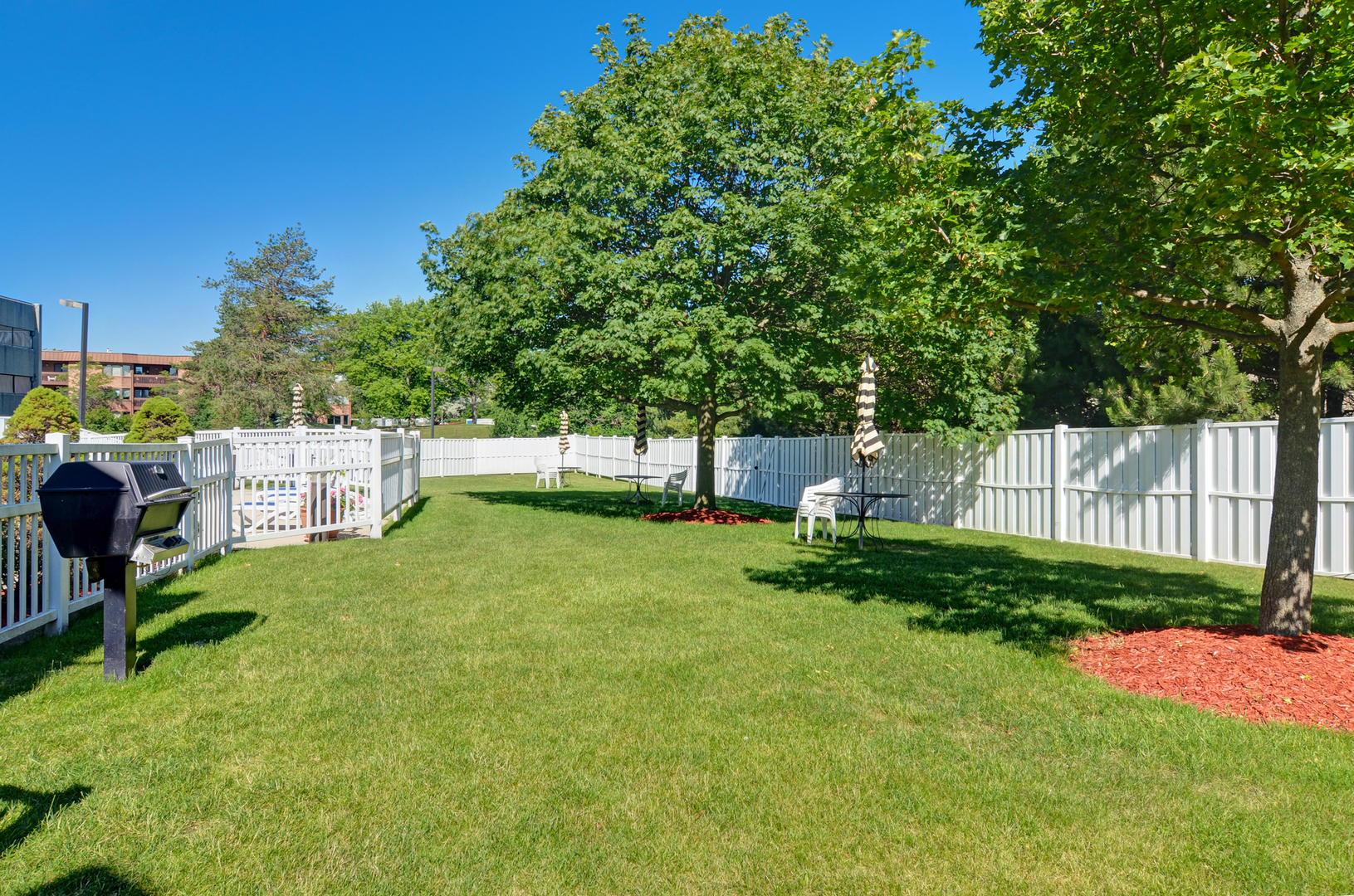 6340 Americana Drive #414, Willowbrook, IL 60527