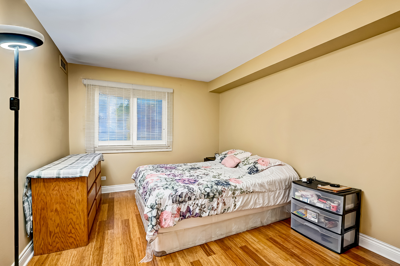 6340 Americana Drive #414, Willowbrook, IL 60527