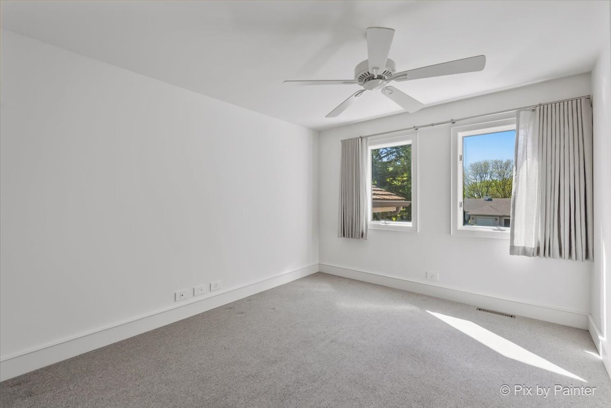 28W300 Flanders Lane, Winfield, IL 60190