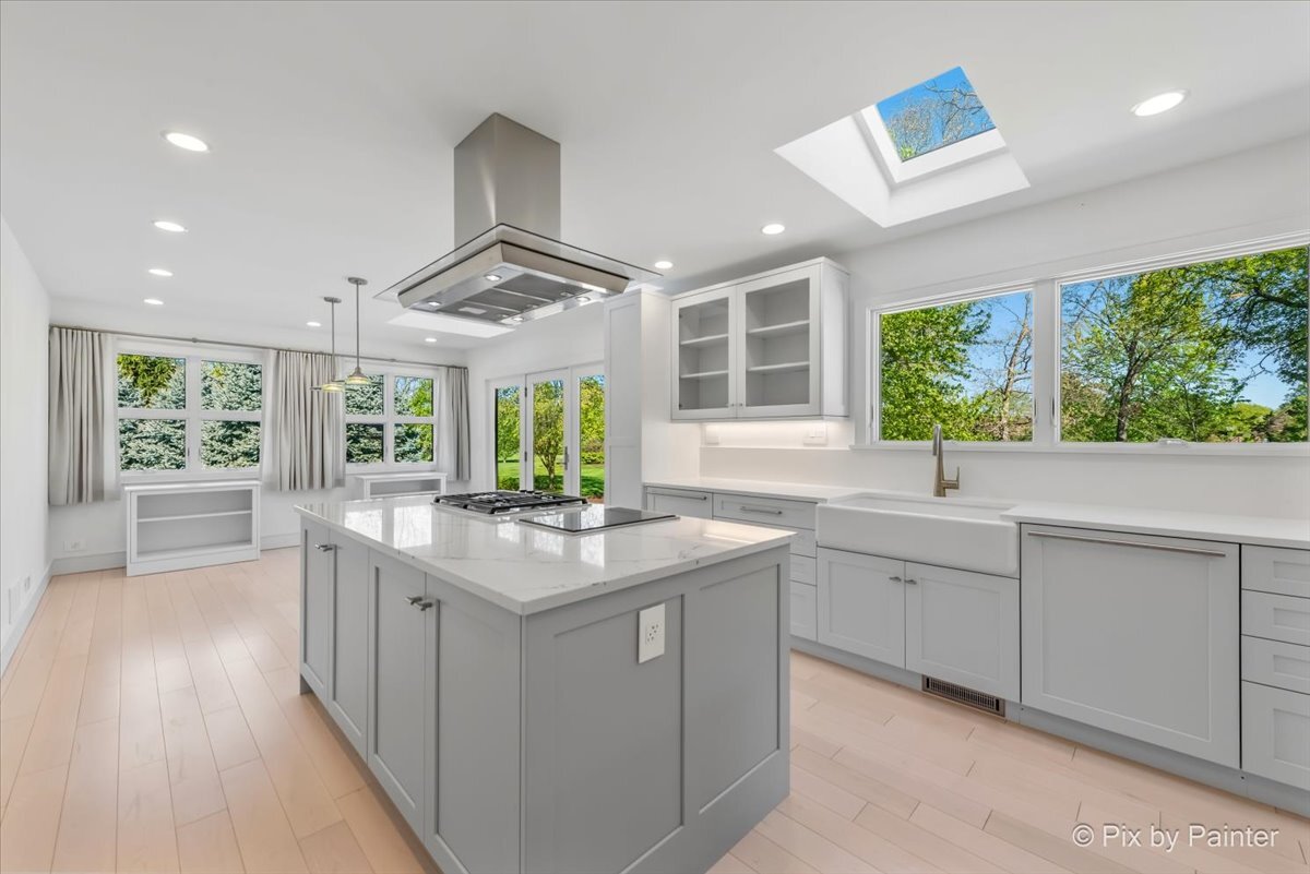 28W300 Flanders Lane, Winfield, IL 60190