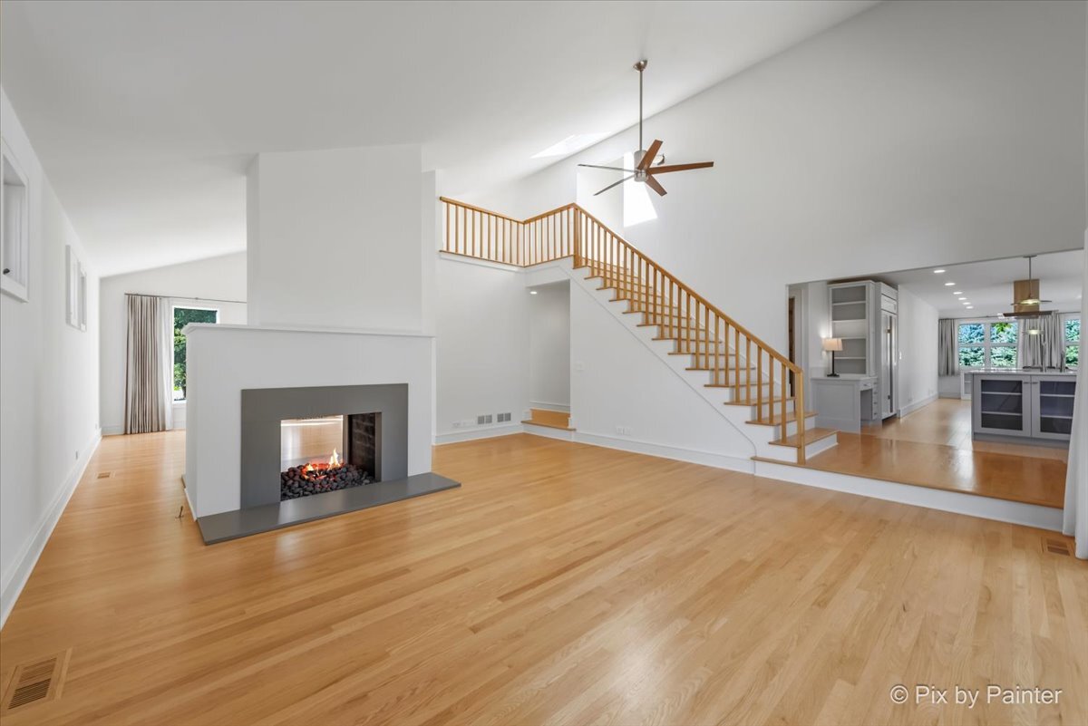 28W300 Flanders Lane, Winfield, IL 60190