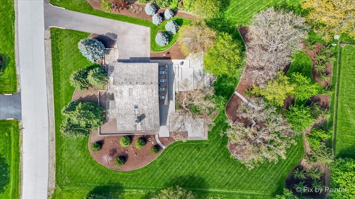 28W300 Flanders Lane, Winfield, IL 60190