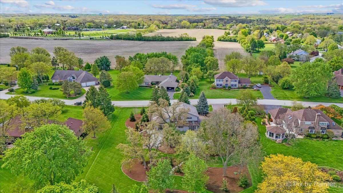 28W300 Flanders Lane, Winfield, IL 60190