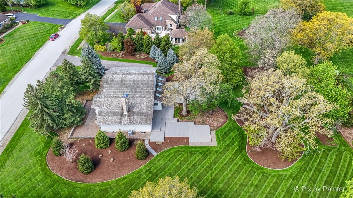 28W300 Flanders Lane, Winfield, IL 60190
