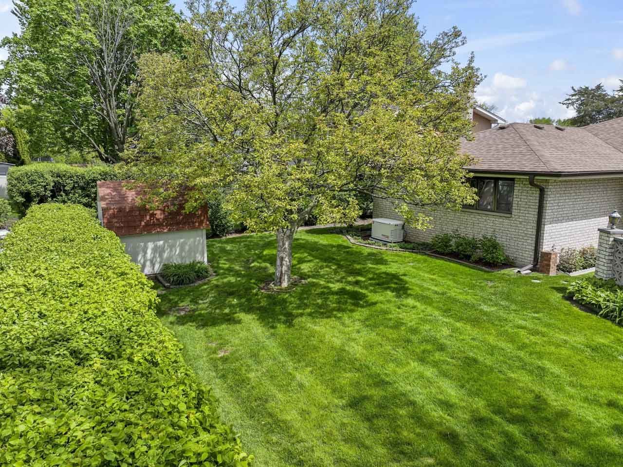 404 S Helena Avenue, Mount Prospect, IL 60056