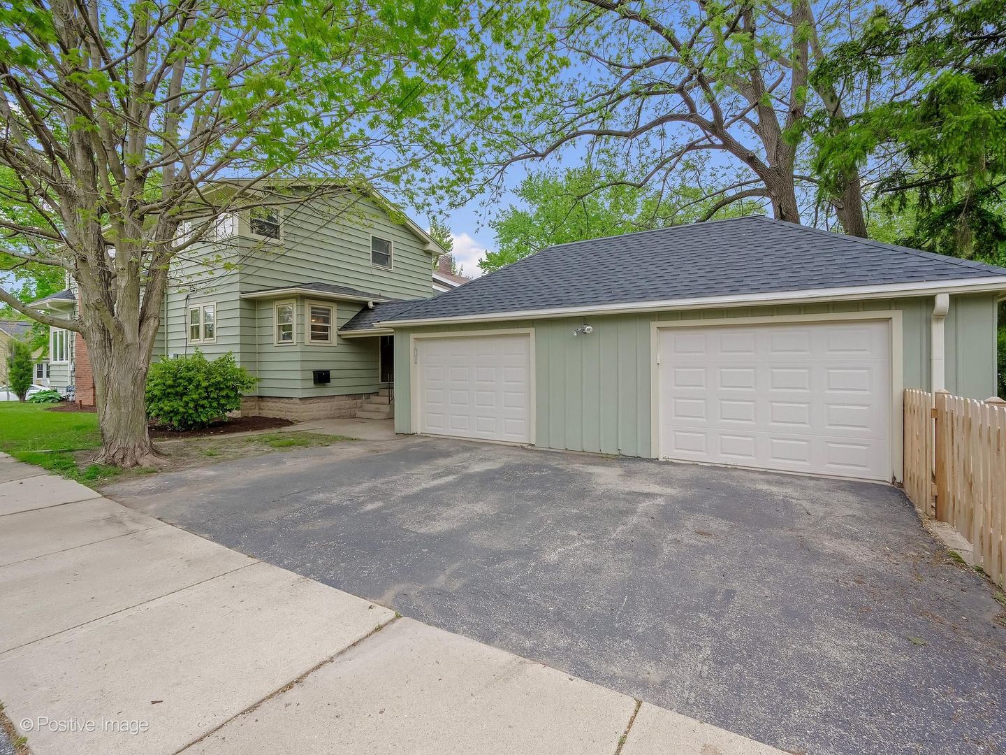 424 Blaine Street, Batavia, IL 60510