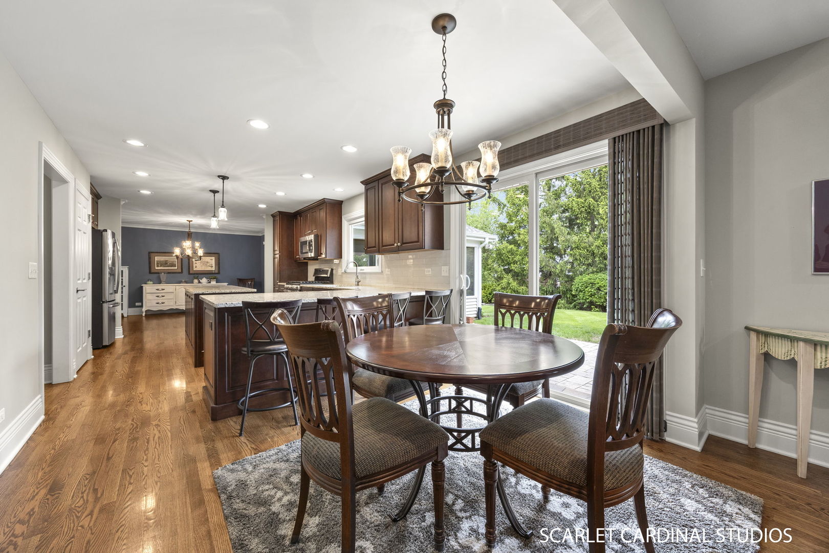 2010 Canterbury Place, Wheaton, IL 60189