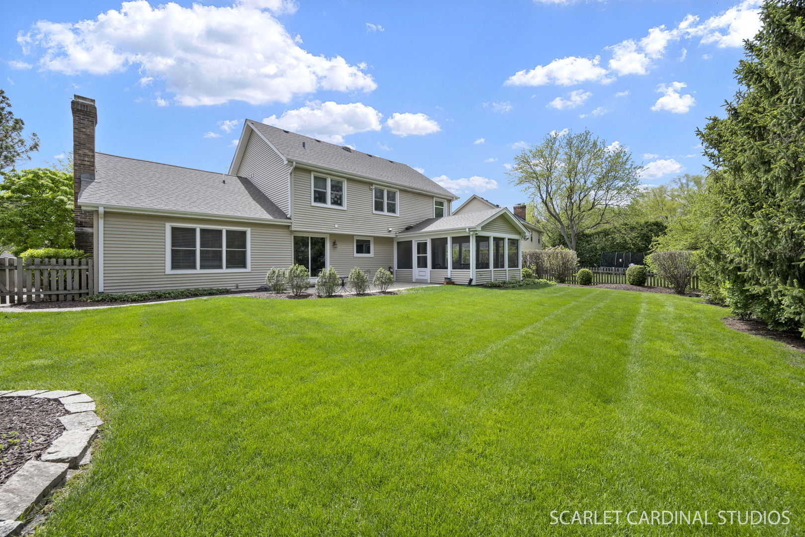 2010 Canterbury Place, Wheaton, IL 60189