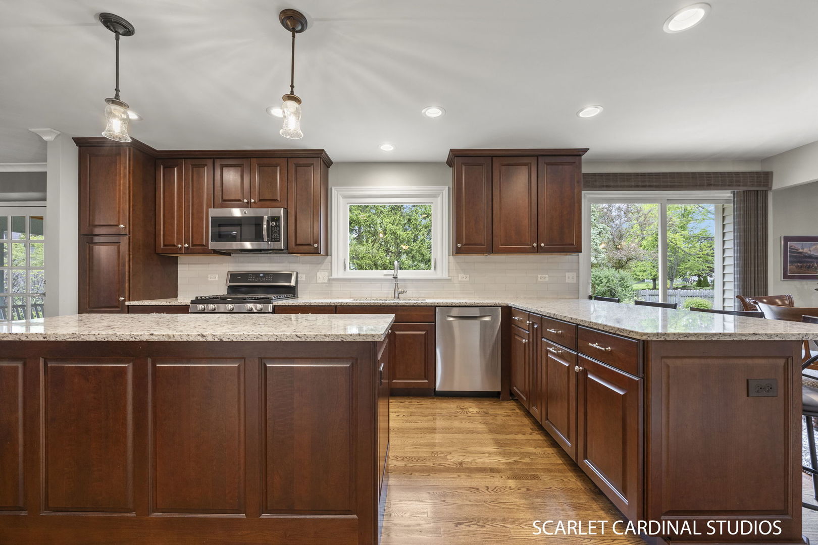 2010 Canterbury Place, Wheaton, IL 60189