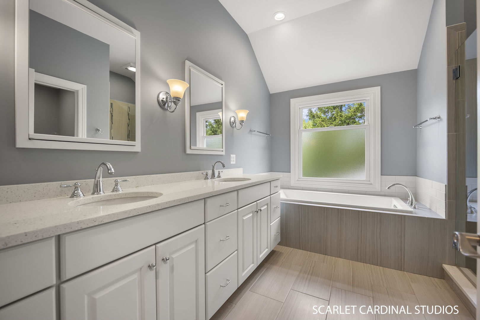 2010 Canterbury Place, Wheaton, IL 60189
