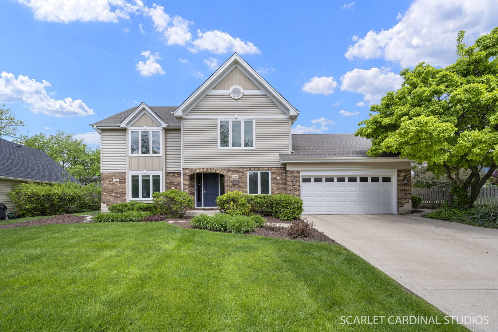 2010 Canterbury Place, Wheaton, IL 60189
