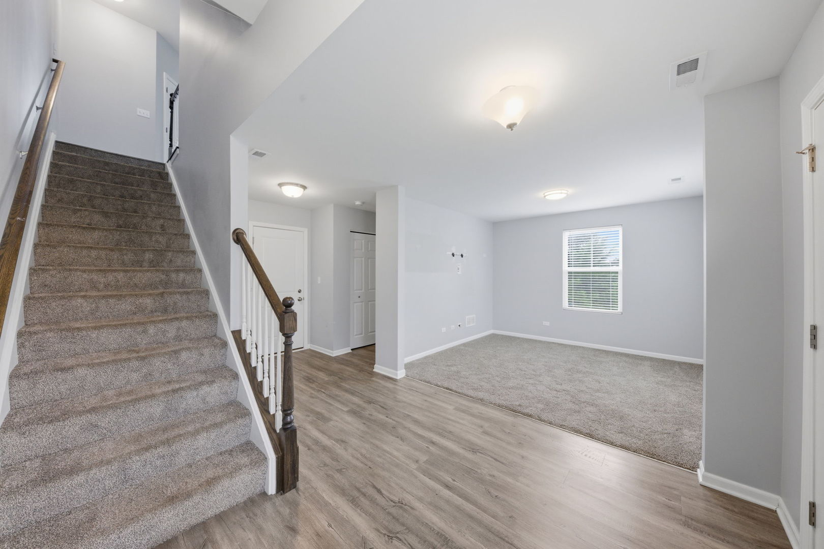 4158 Irving Road, Aurora, IL 60504