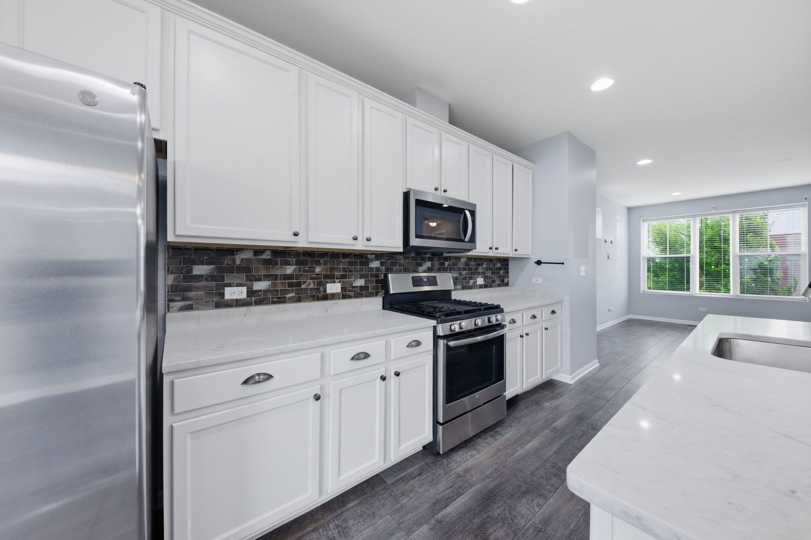 4158 Irving Road, Aurora, IL 60504