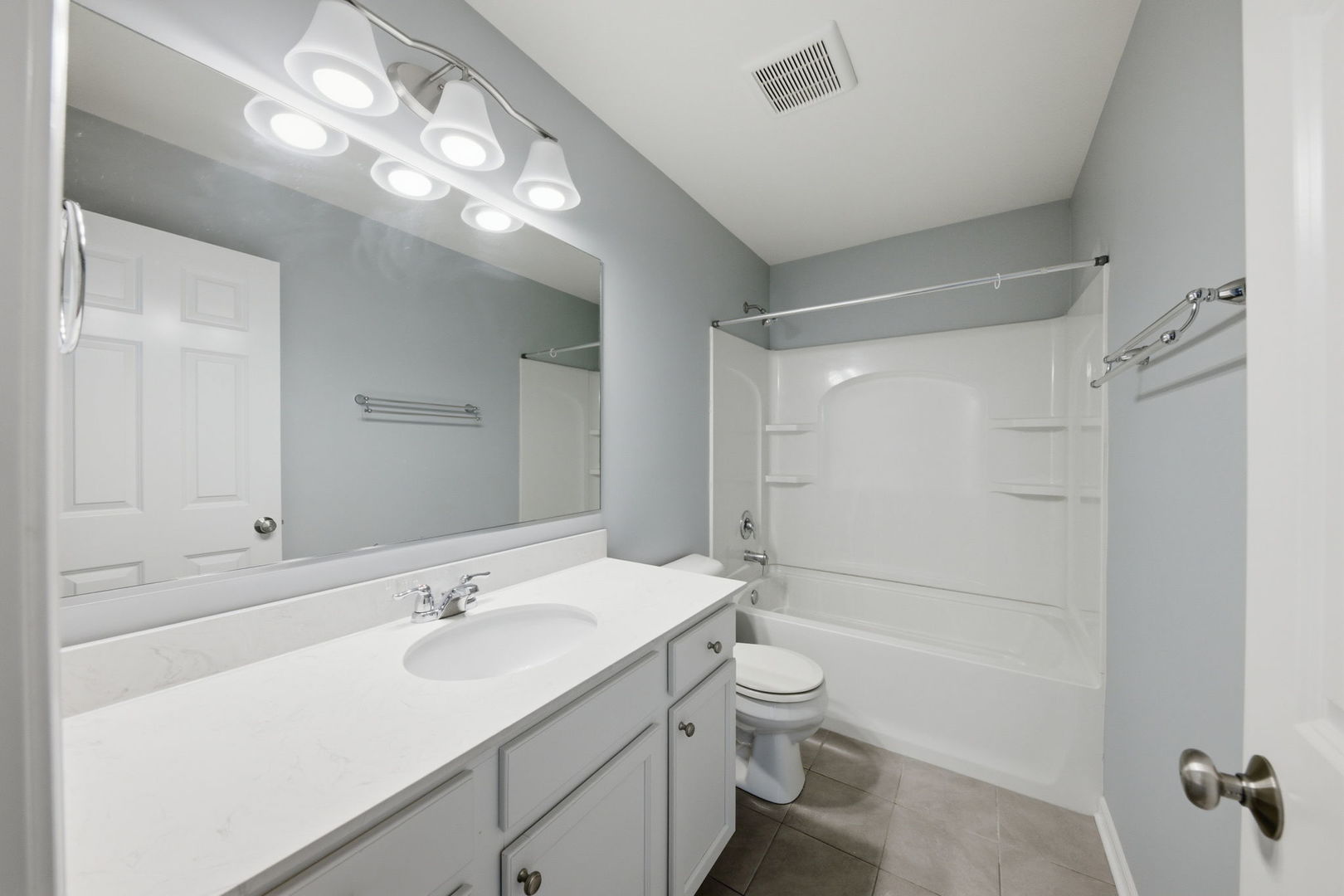 4158 Irving Road, Aurora, IL 60504