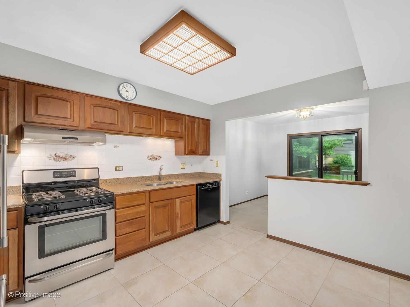 131 White Birch Lane, Westmont, IL 60559