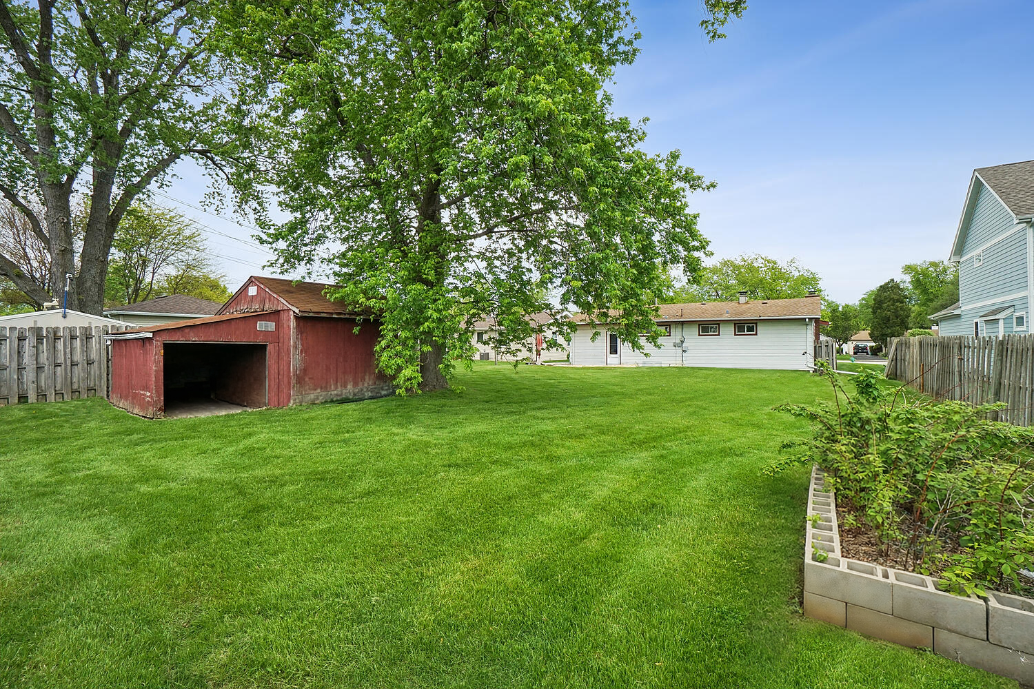 1028 Cherokee Place, Lemont, IL 60439