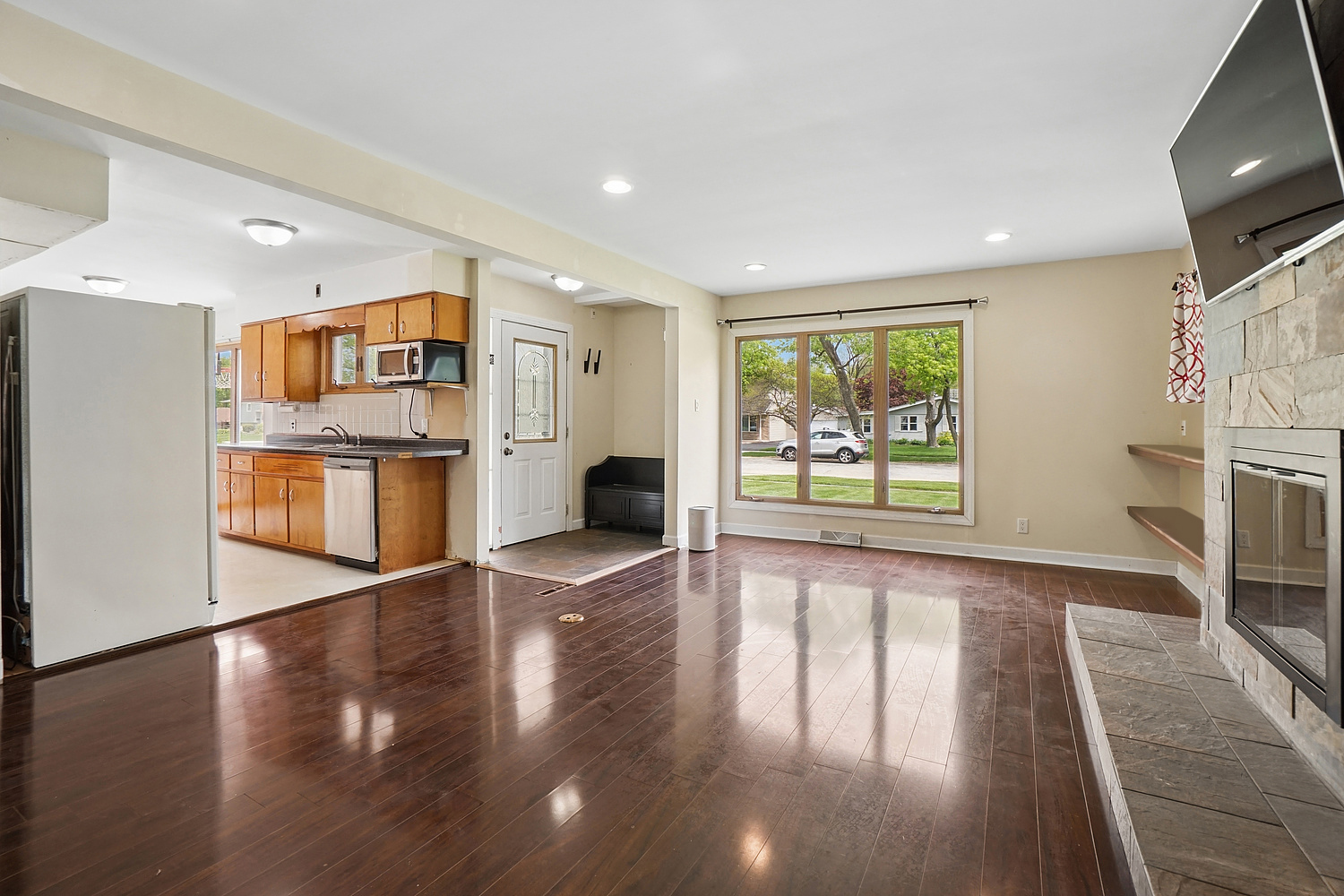 1028 Cherokee Place, Lemont, IL 60439