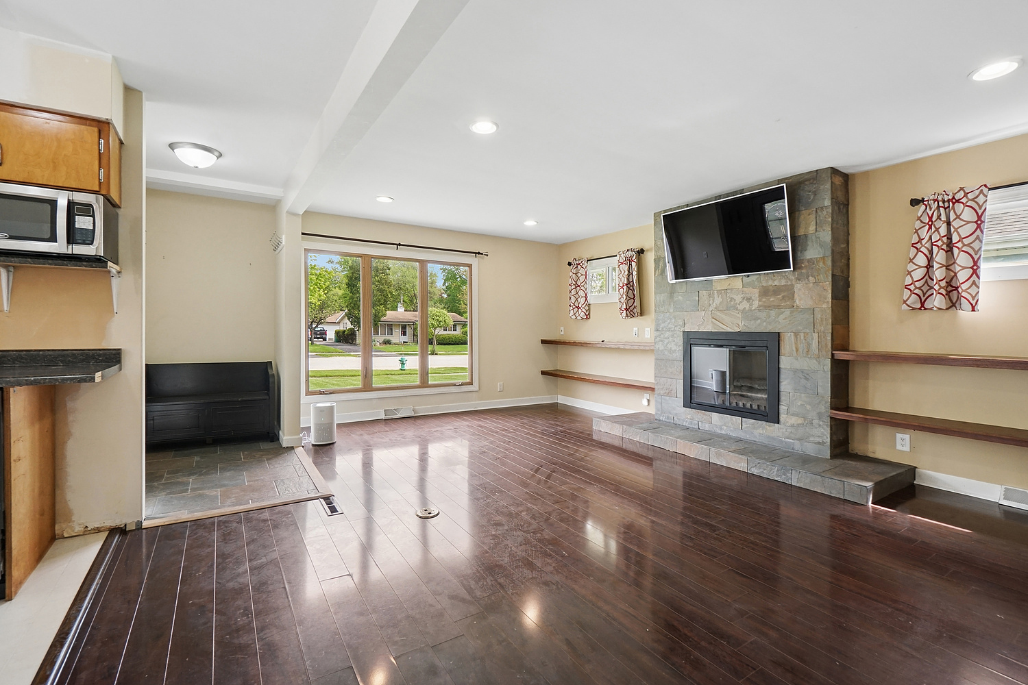 1028 Cherokee Place, Lemont, IL 60439